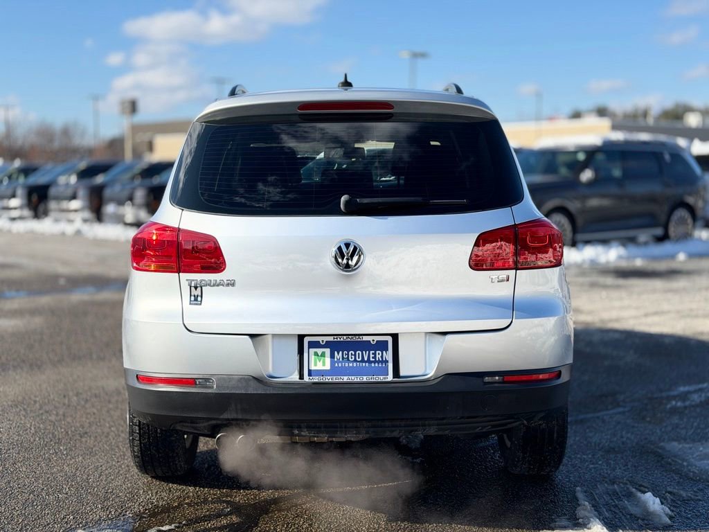 Used 2017 Volkswagen Tiguan S image 5