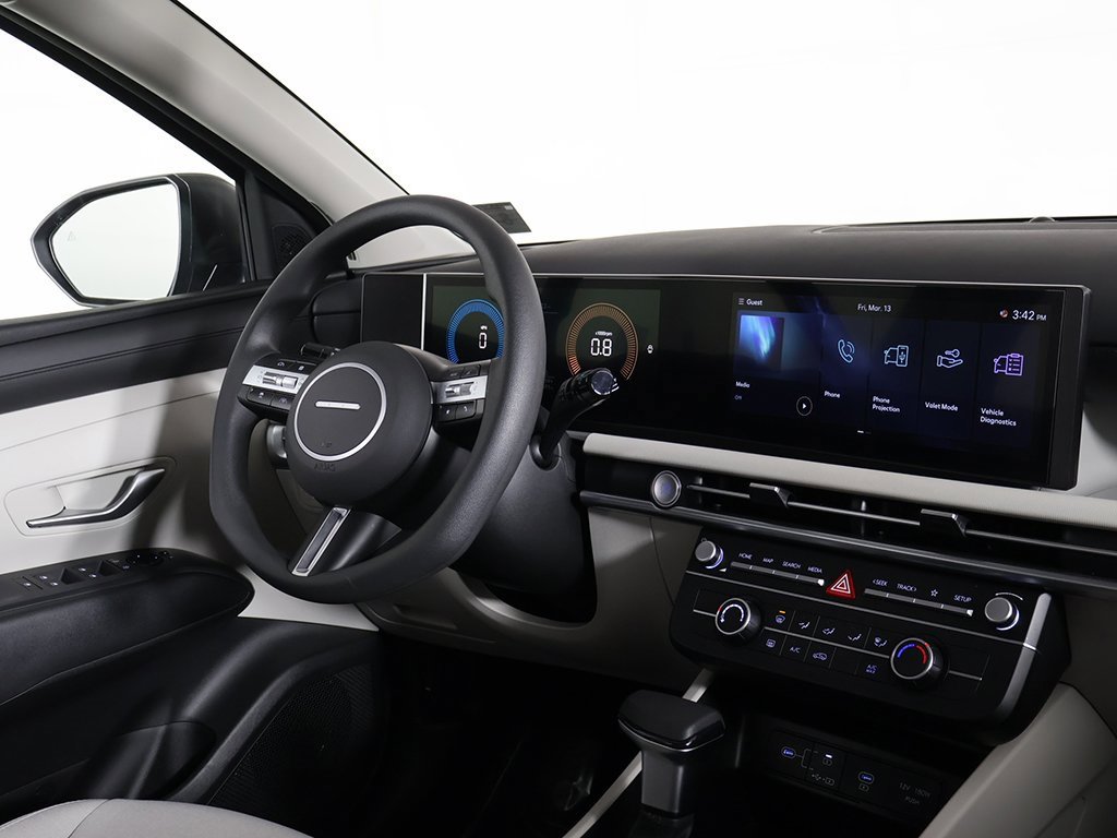 Certified 2025 Hyundai Tucson SE image 24