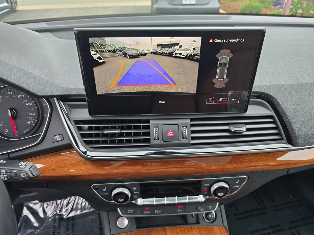 Used 2023 Audi Q5 2.0T Premium w/ Convenience Package image 5