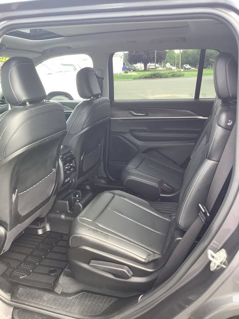 Certified 2023 Jeep Grand Cherokee L Limited AWD/4WD image 25