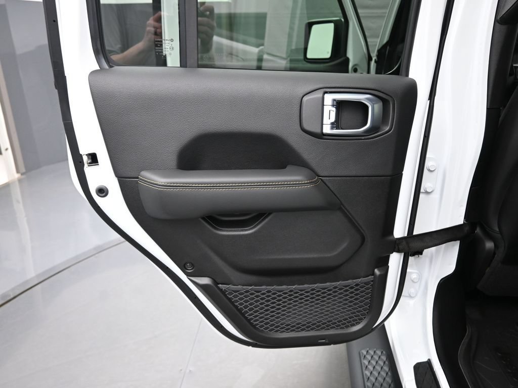New 2026 Jeep Gladiator Mojave AWD/4WD image 14