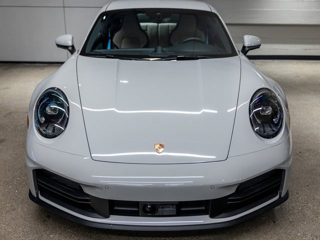 Certified 2025 Porsche 911 Carrera image 9