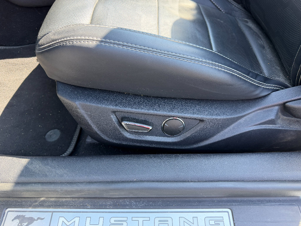 Used 2019 Ford Mustang GT Premium w/ Equipment Group 401A RWD image 26