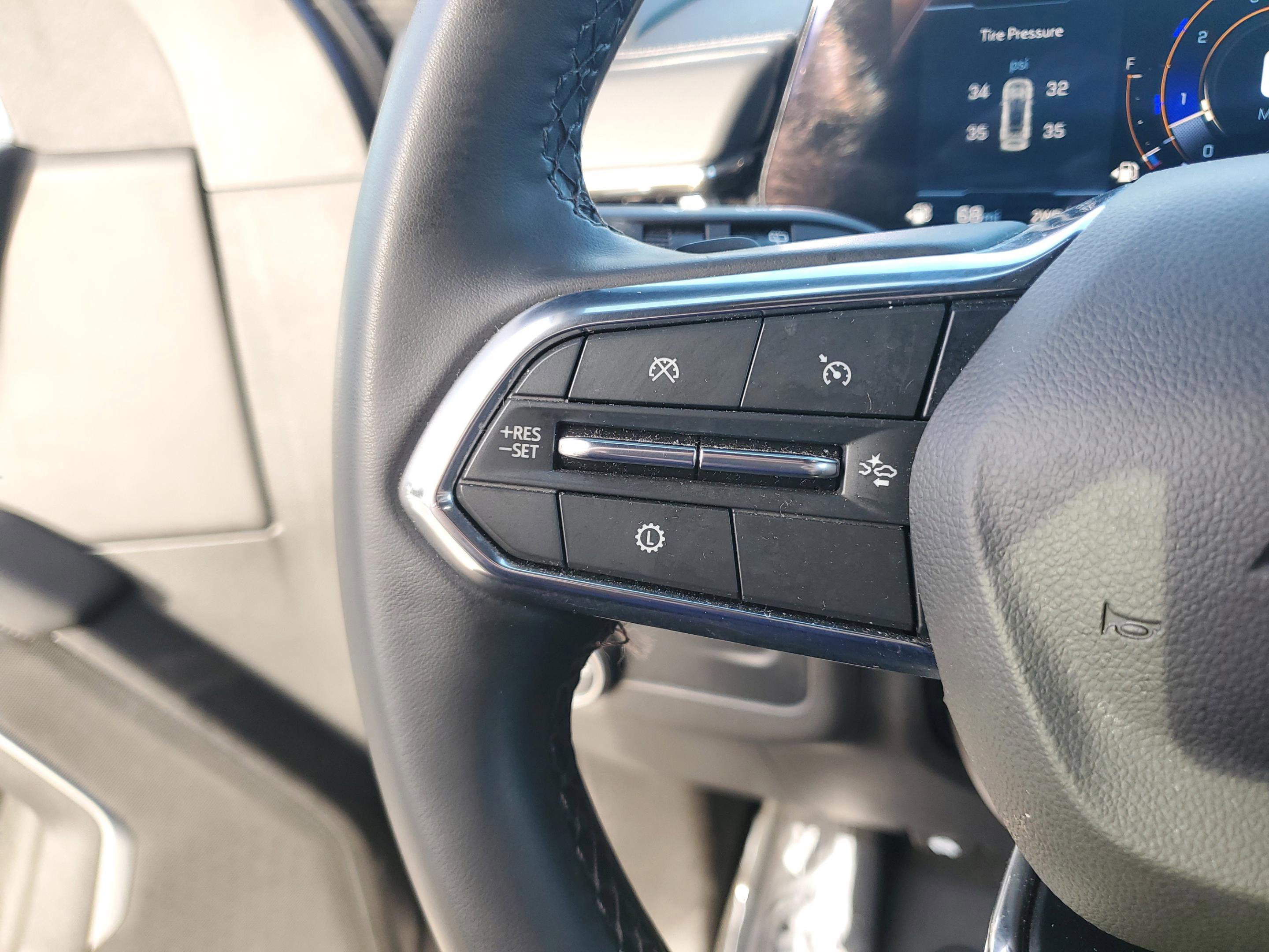 Used 2025 Chevrolet Tahoe LT image 28