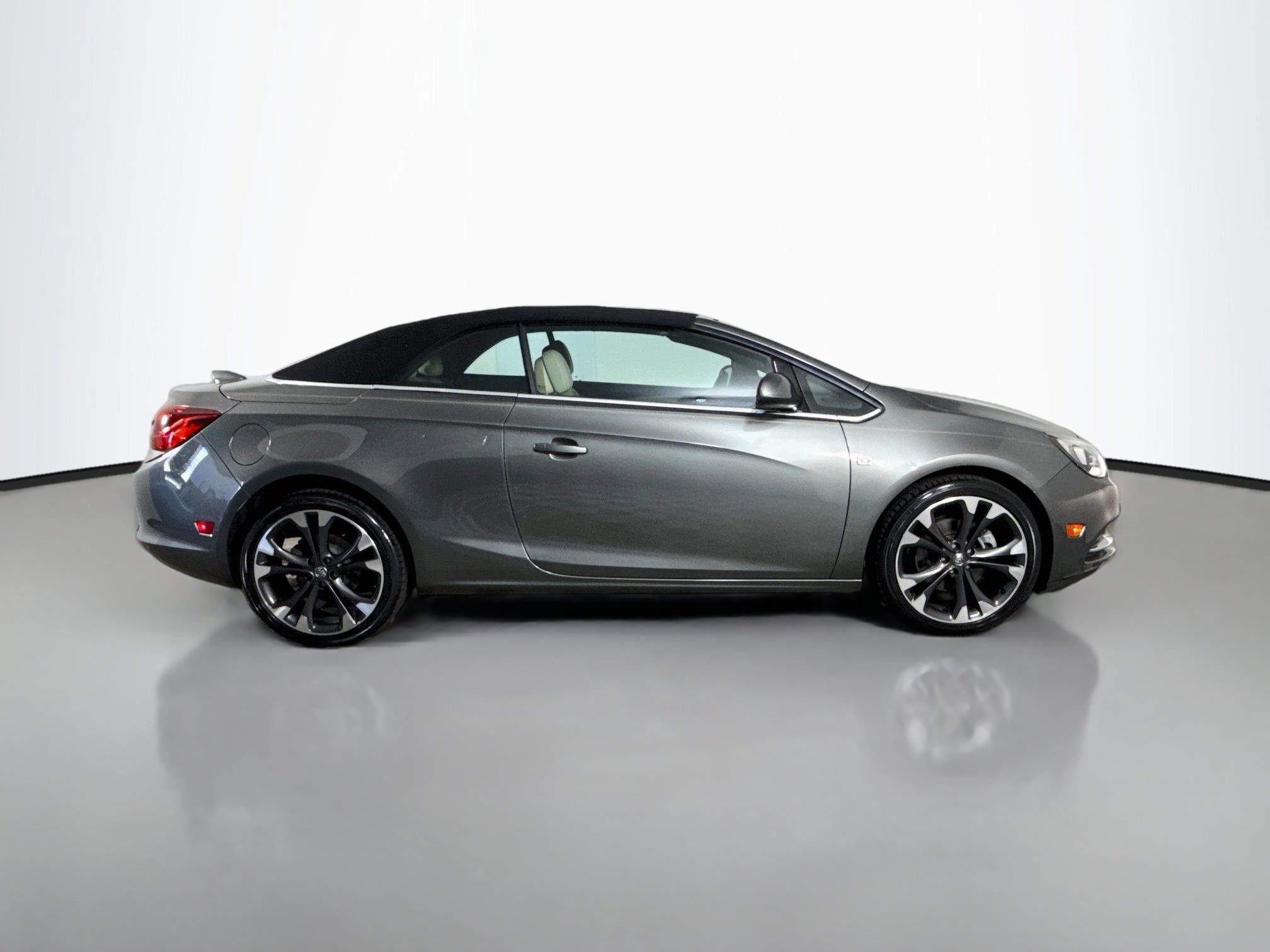 Used 2019 Buick Cascada Premium FWD image 11