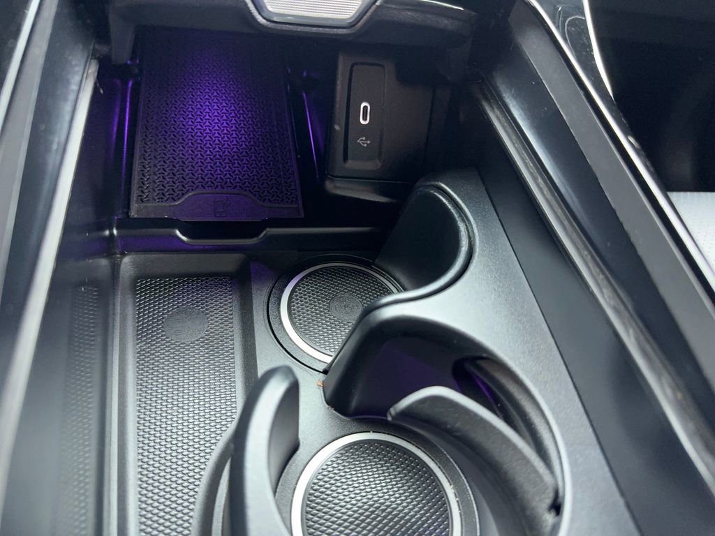 Used 2024 Mercedes-Benz GLC 300 4MATIC image 30