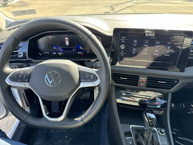 Certified 2025 Volkswagen Jetta S image 12