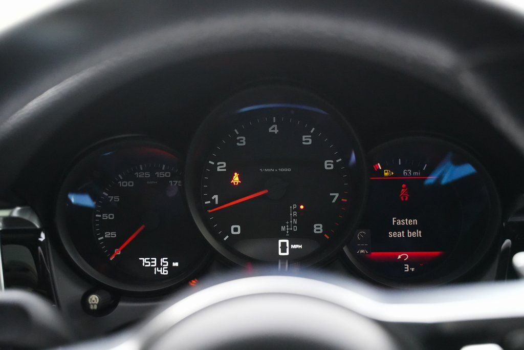 Used 2017 Porsche Macan w/ Driver Memory Package image 50