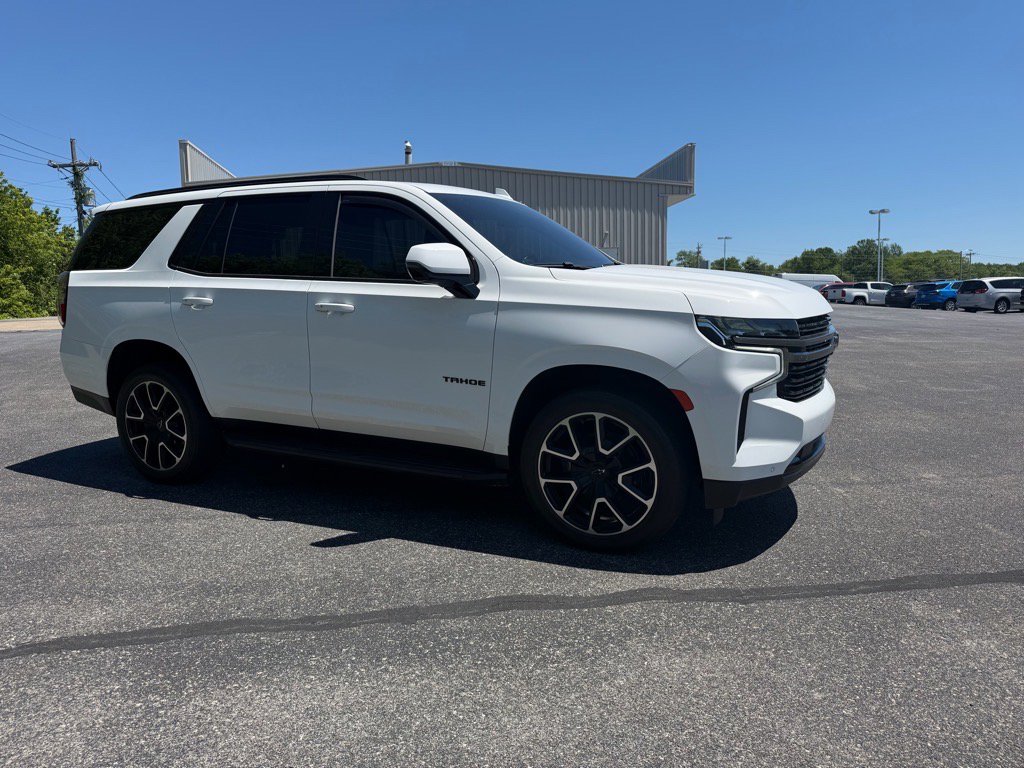 Used 2022 Chevrolet Tahoe RST w/ Luxury Package AWD/4WD image 18