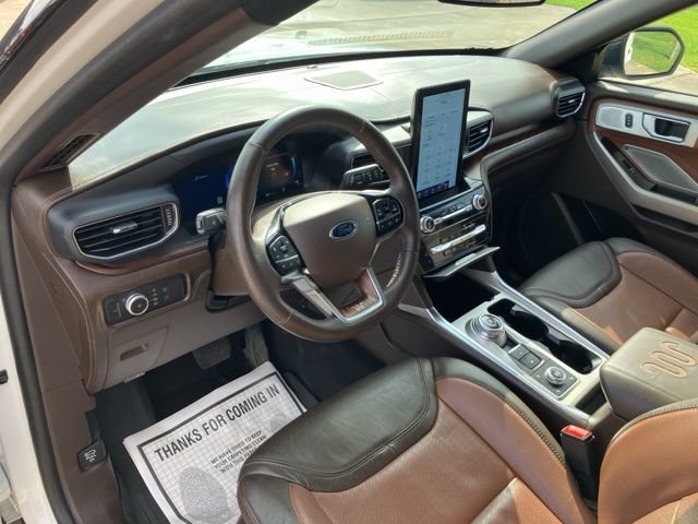 Used 2022 Ford Explorer King Ranch w/ Technology Package AWD/4WD image 28