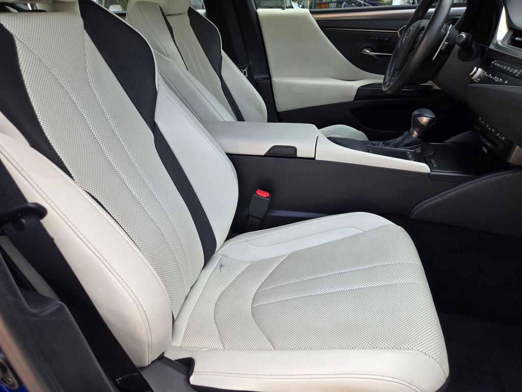 Used 2021 Lexus ES 350 F Sport w/ Special Edition FWD image 9