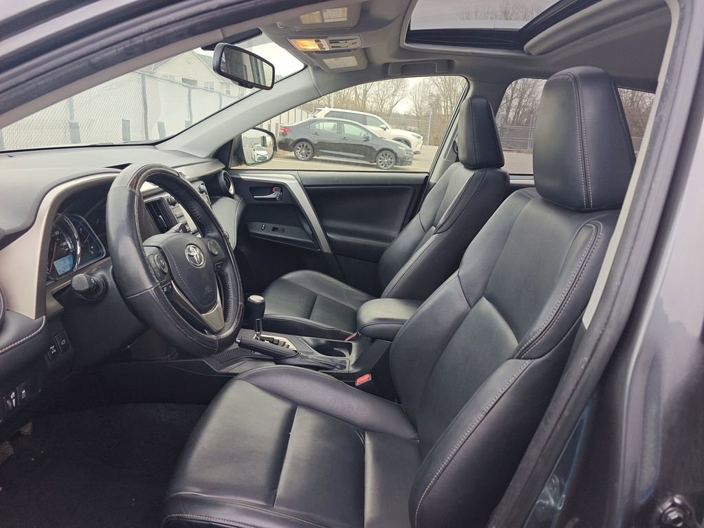 Used 2015 Toyota RAV4 Limited image 7