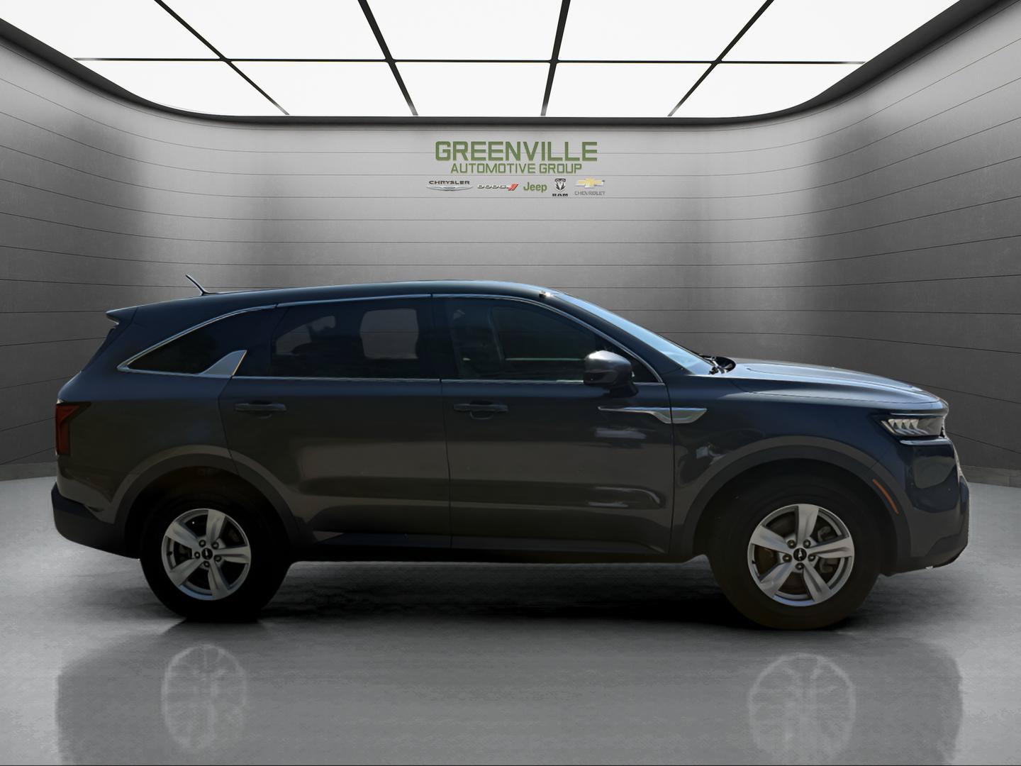 Used 2023 Kia Sorento LX FWD image 3