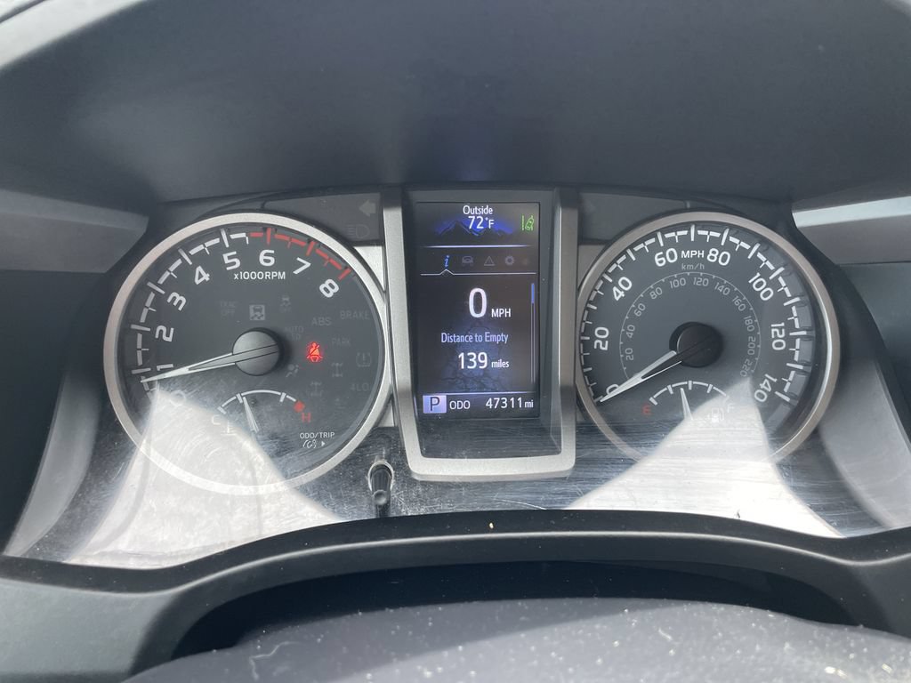 Certified 2022 Toyota Tacoma SR5 w/ SR5 Appearance Package (SM) AWD/4WD image 17