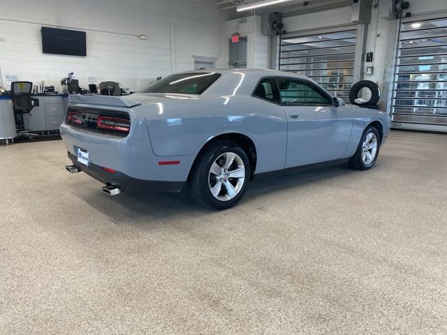 Used 2022 Dodge Challenger SXT image 5