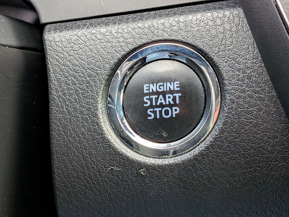 Used 2022 Toyota Camry SE image 26