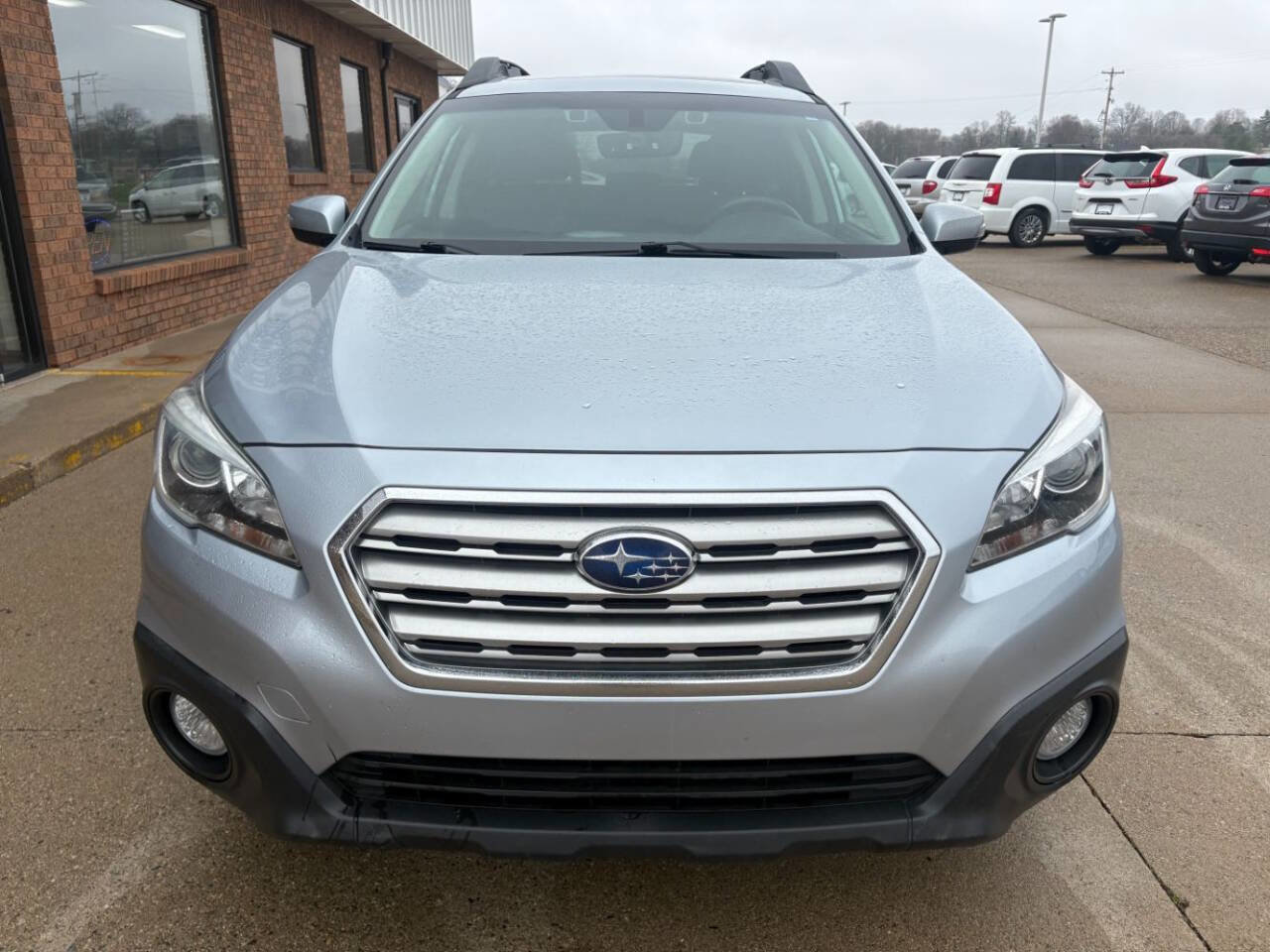 Used 2017 Subaru Outback 2.5i Premium image 7