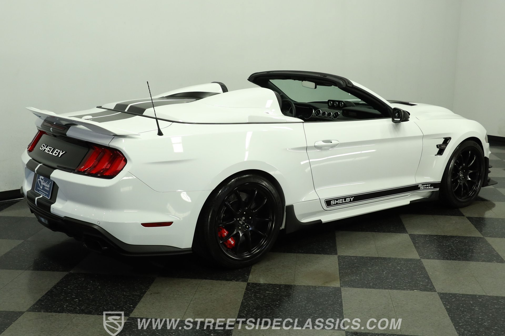 Used 2023 Ford Mustang GT Premium w/ GT Performance Package RWD image 12
