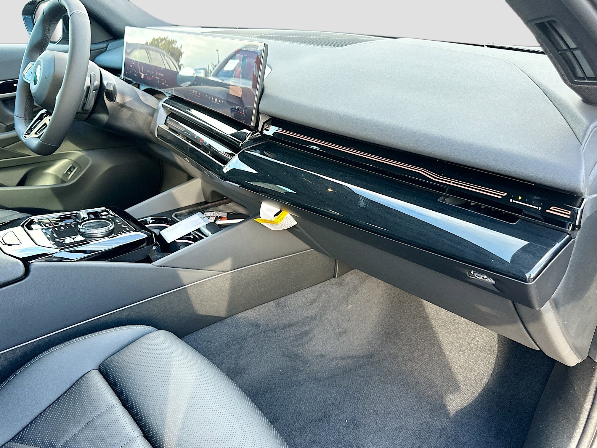 New 2026 BMW 530i w/ M Sport Package image 24