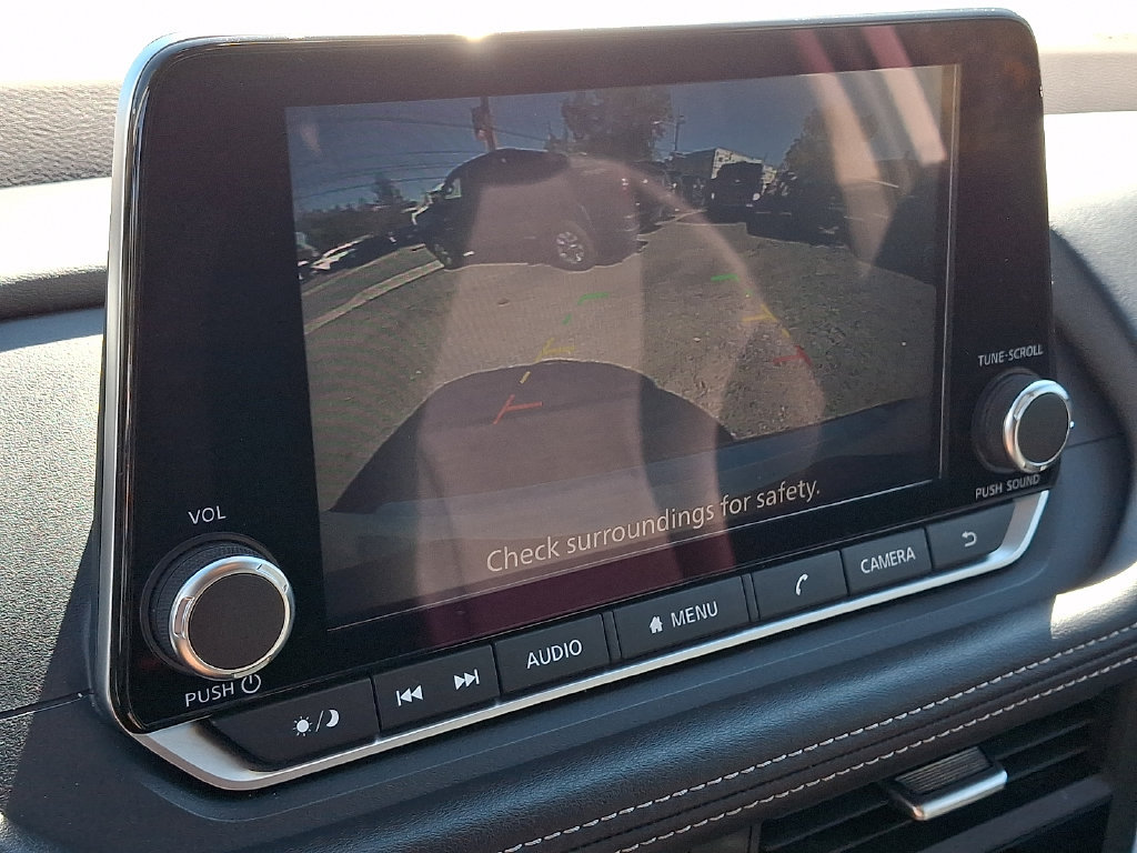 Used 2023 Nissan Rogue SV AWD/4WD image 17
