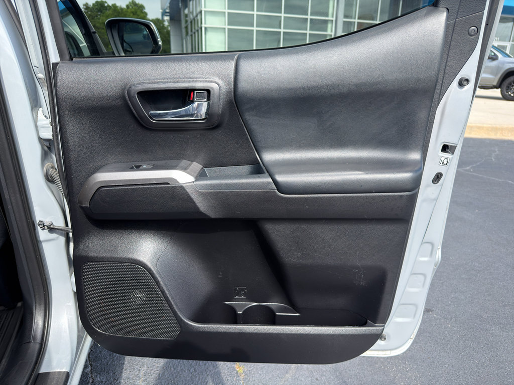 Used 2018 Toyota Tacoma Limited AWD/4WD image 29