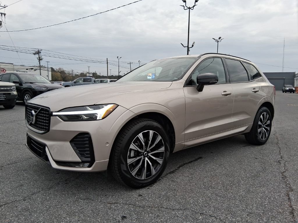 Used 2025 Volvo XC60 B5 Plus