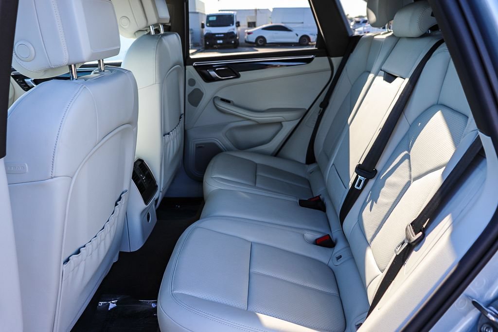 Used 2021 Porsche Macan S AWD/4WD image 23