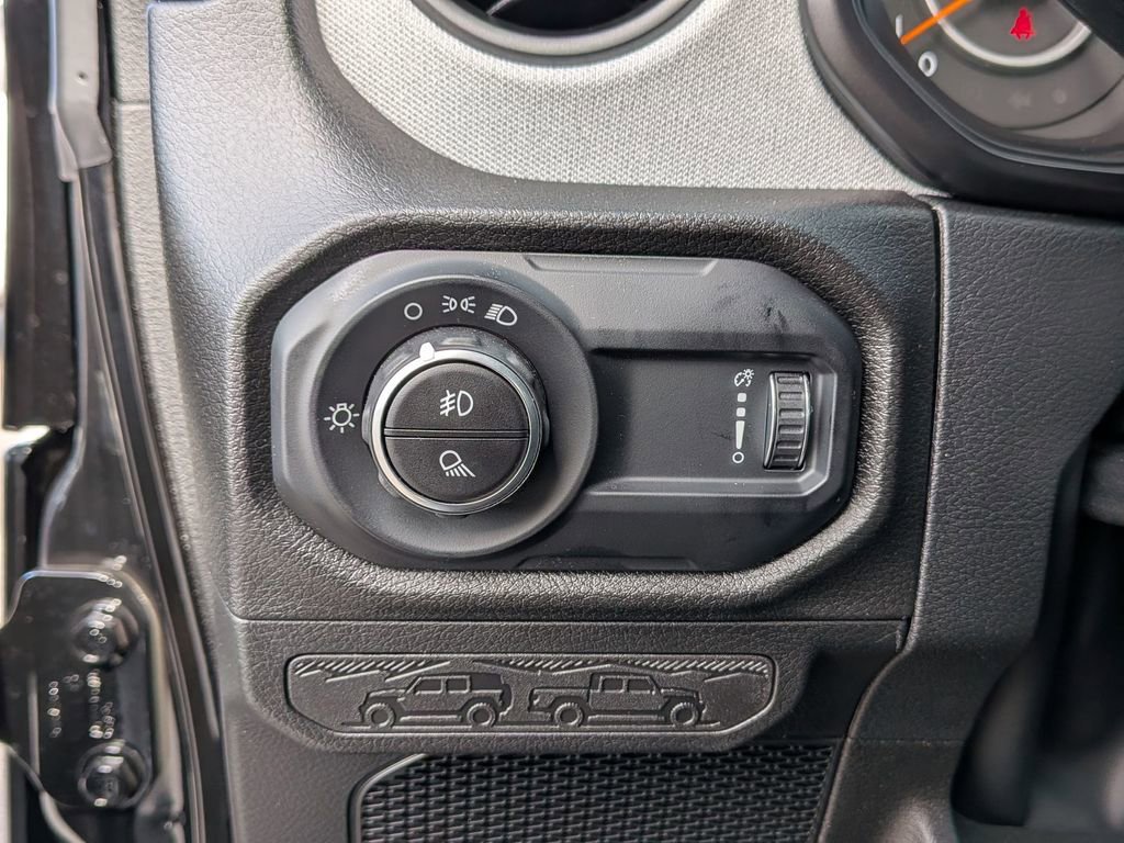 New 2026 Jeep Gladiator Sport AWD/4WD image 19