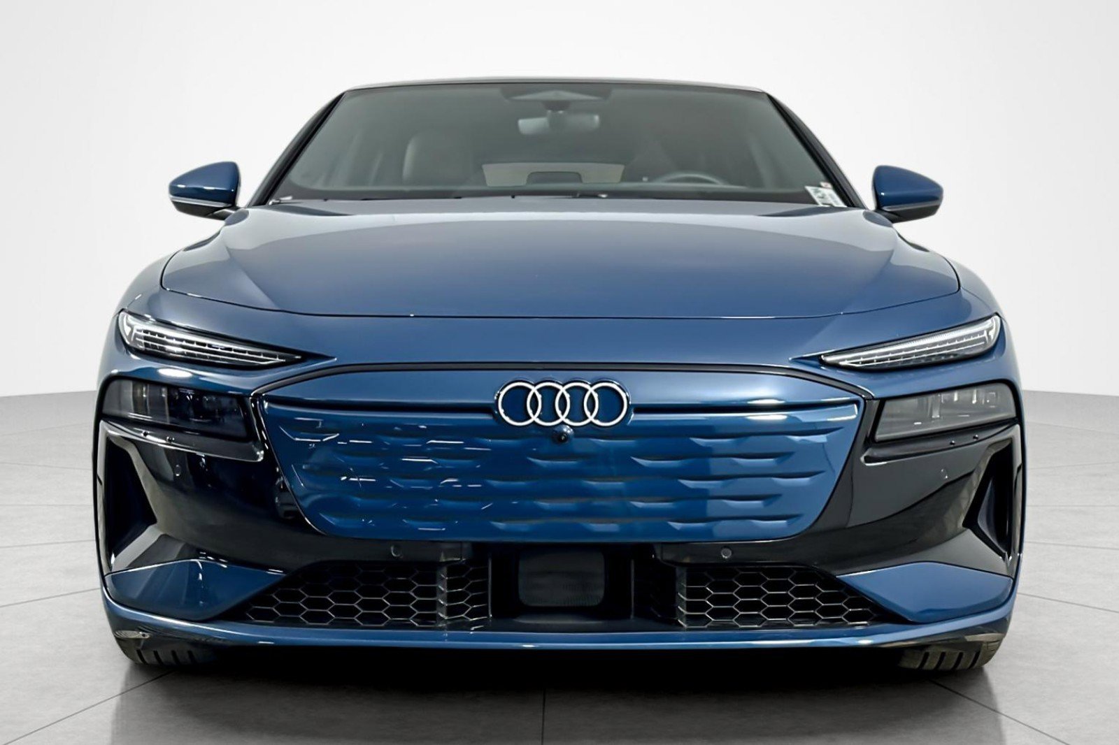 Certified 2025 Audi A6 e-tron Premium Plus w/ Premium Plus RWD image 8