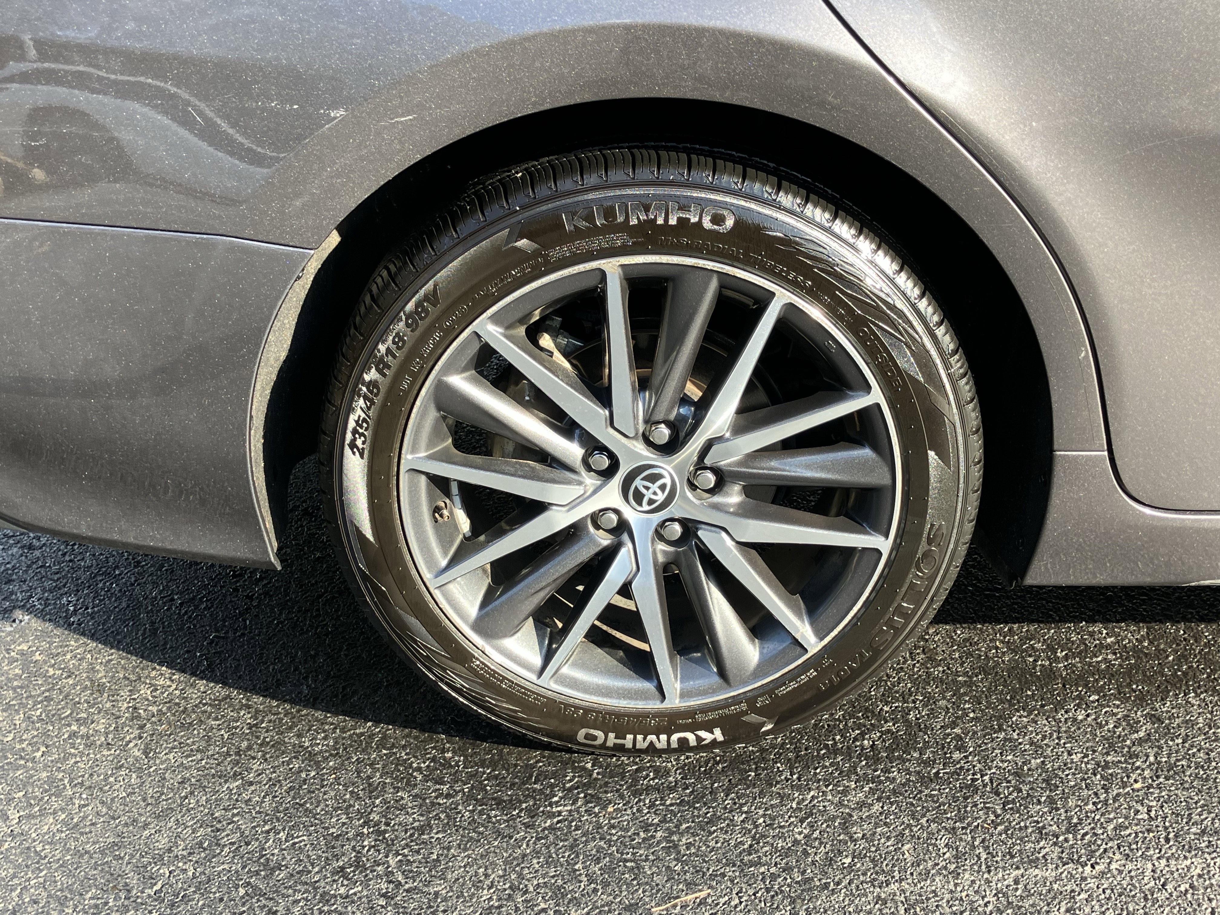 Used 2023 Toyota Camry XLE FWD image 13
