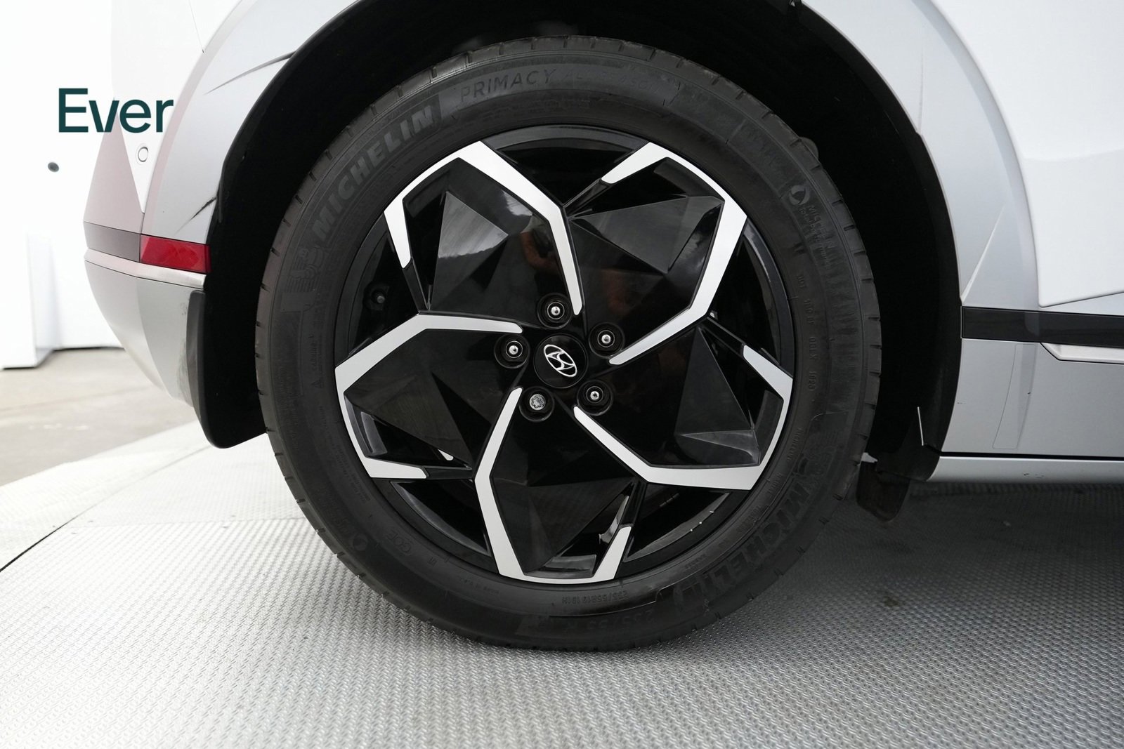 Used 2024 Hyundai Ioniq 5 Limited image 20