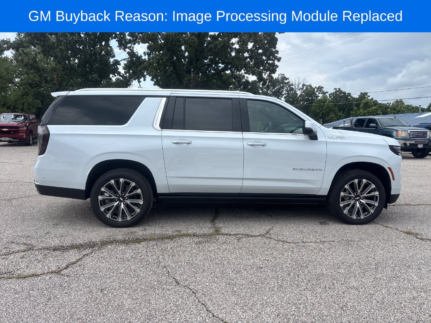 Used 2026 Chevrolet Suburban High Country AWD/4WD image 31