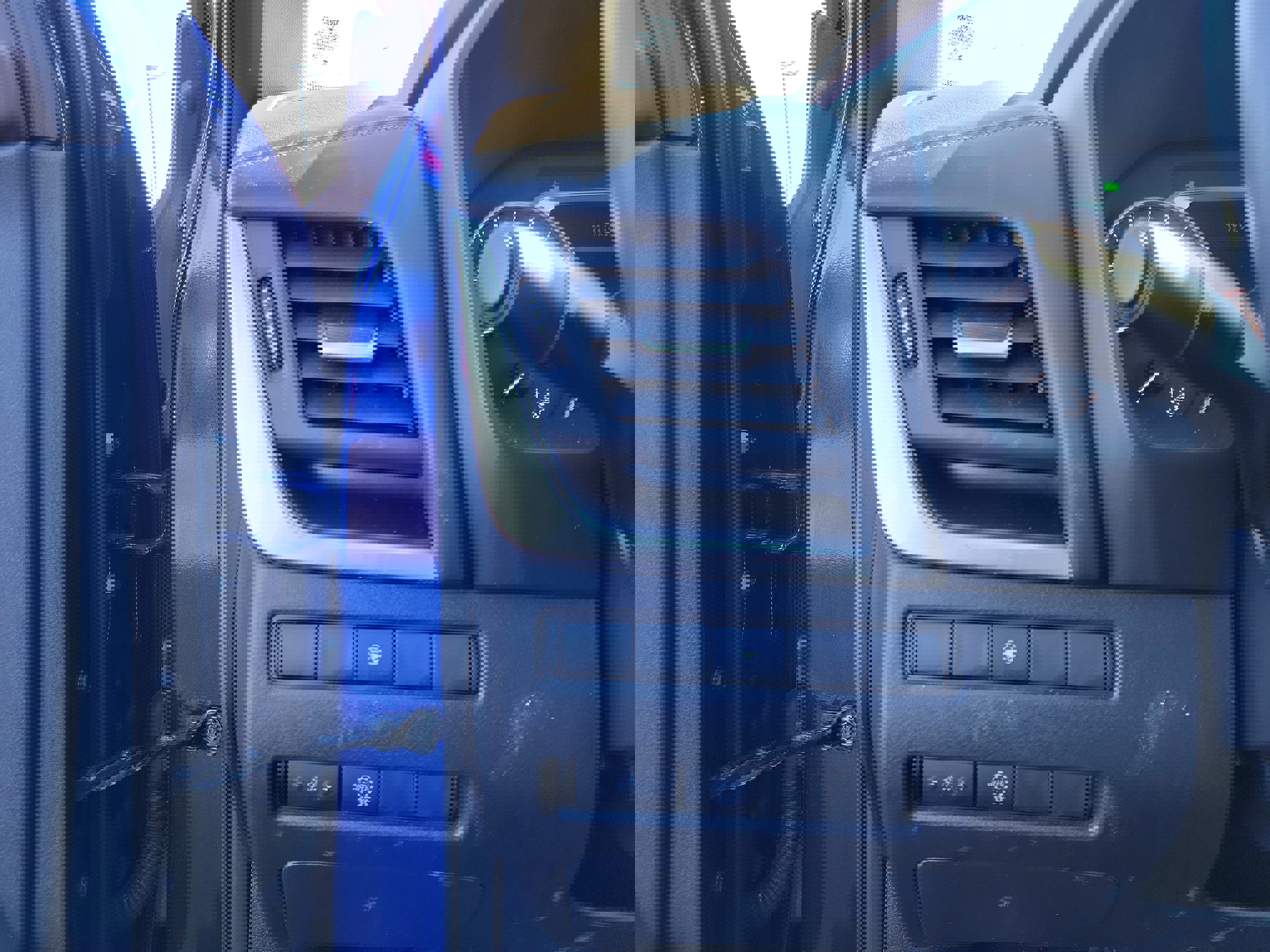 Used 2023 Nissan Rogue SV image 20