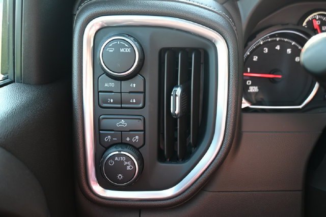 Used 2022 Chevrolet Silverado 2500 LT AWD/4WD image 36