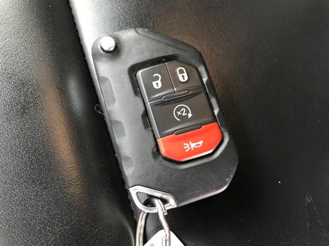 Used 2022 Jeep Wrangler Unlimited Sahara image 25