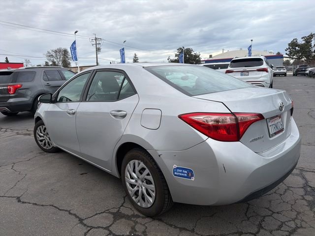 Used 2017 Toyota Corolla LE image 5