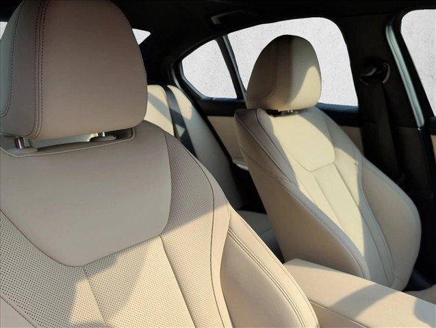 Used 2024 BMW 330i Sedan w/ Premium Package RWD image 27