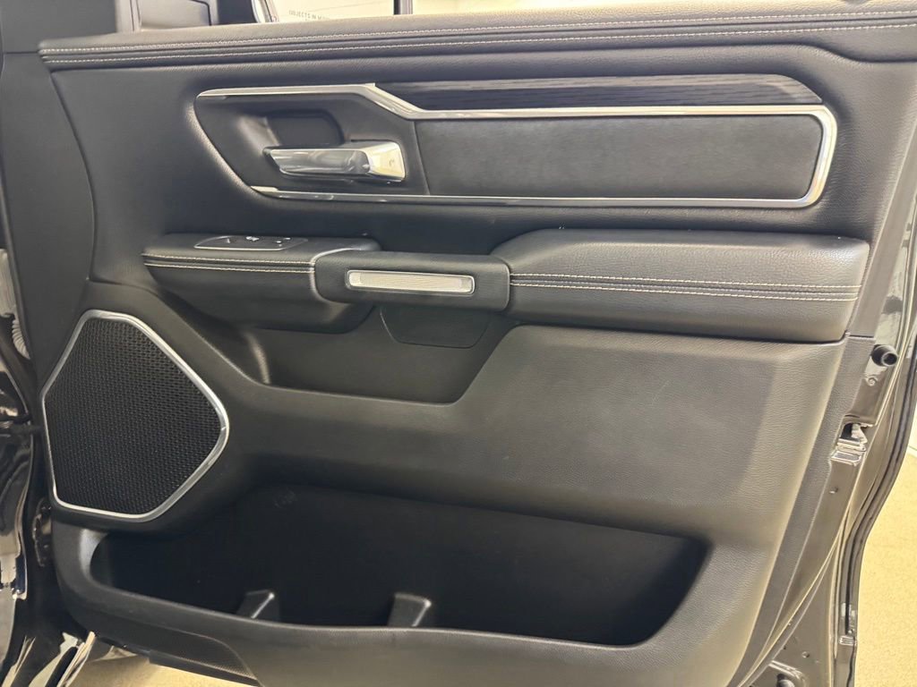 Used 2023 RAM 1500 Laramie AWD/4WD image 34