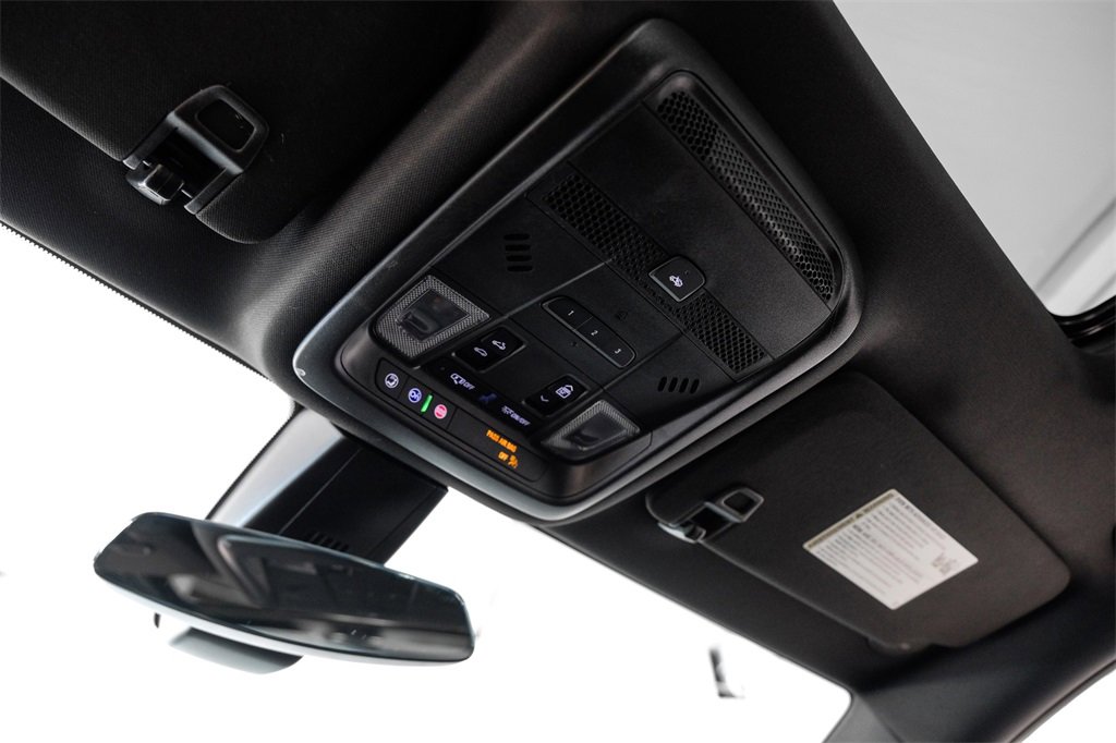 Used 2024 Cadillac XT6 Premium Luxury image 29