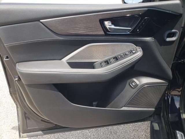 Used 2024 Acura MDX SH-AWD w/ Advance Package image 11