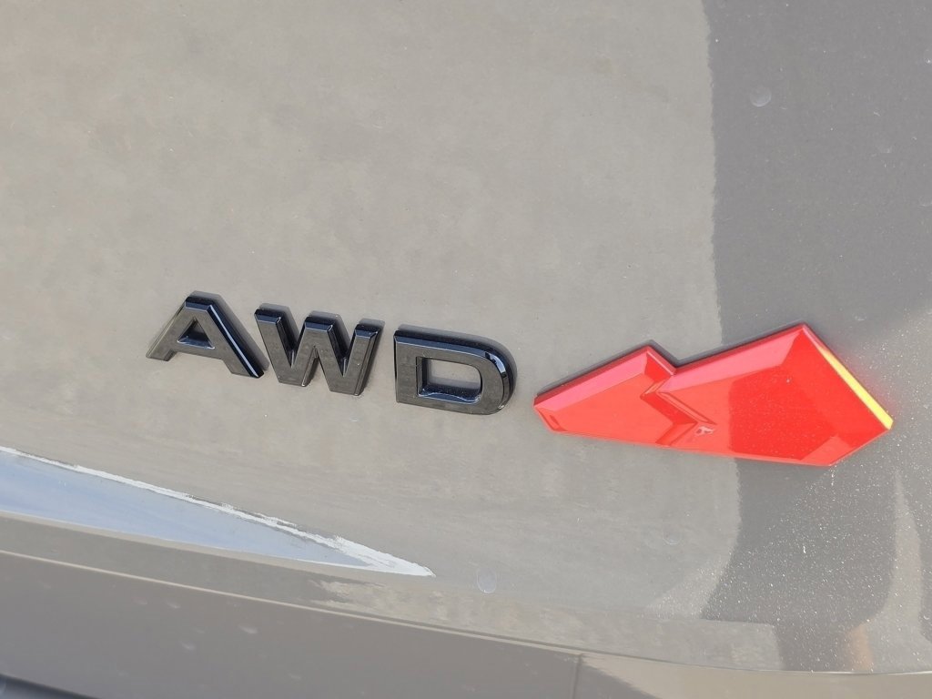 Used 2025 Nissan Rogue SV w/ Rock Creek Premium Package image 31