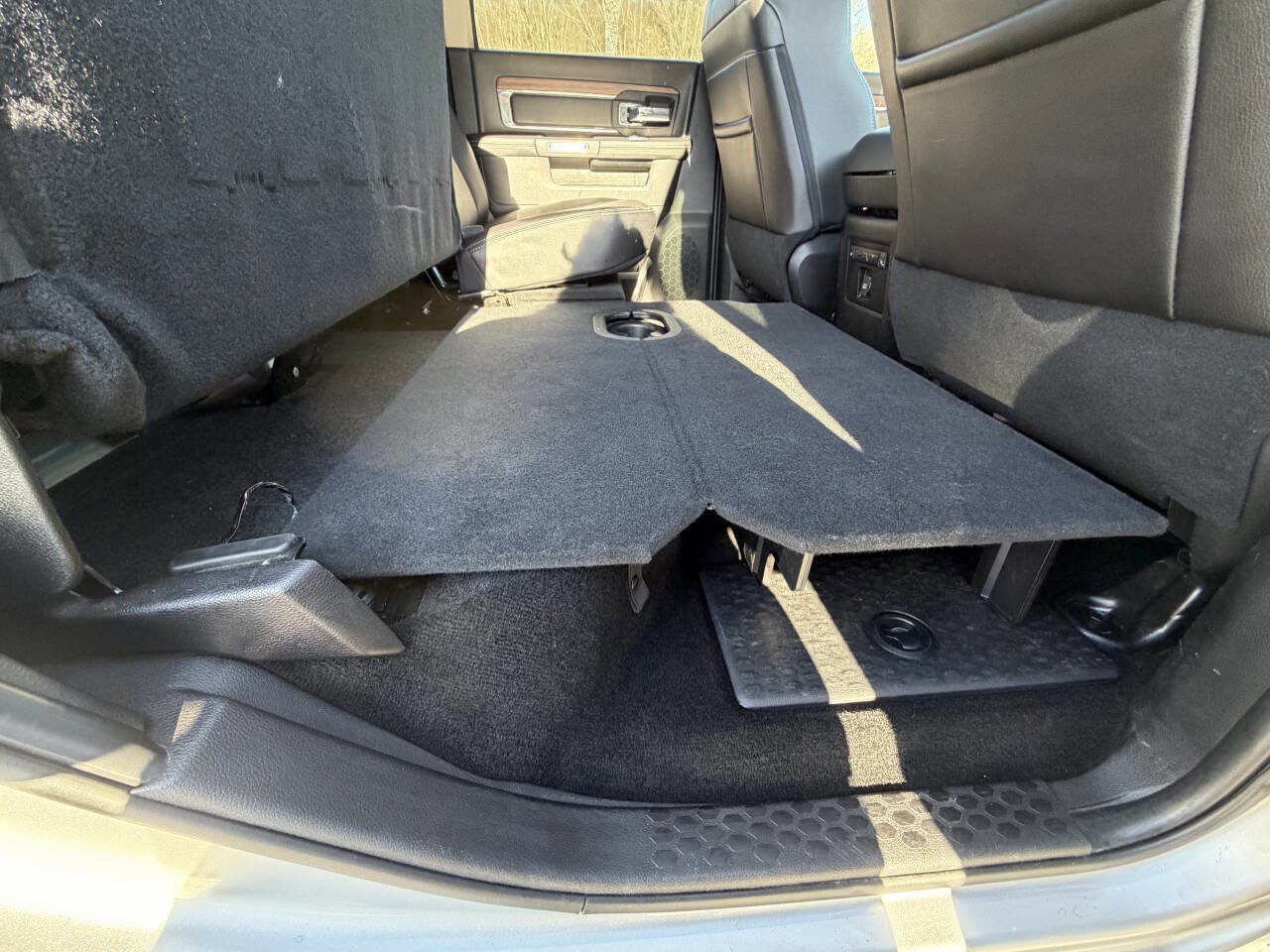 Used 2016 RAM 3500 Laramie image 25