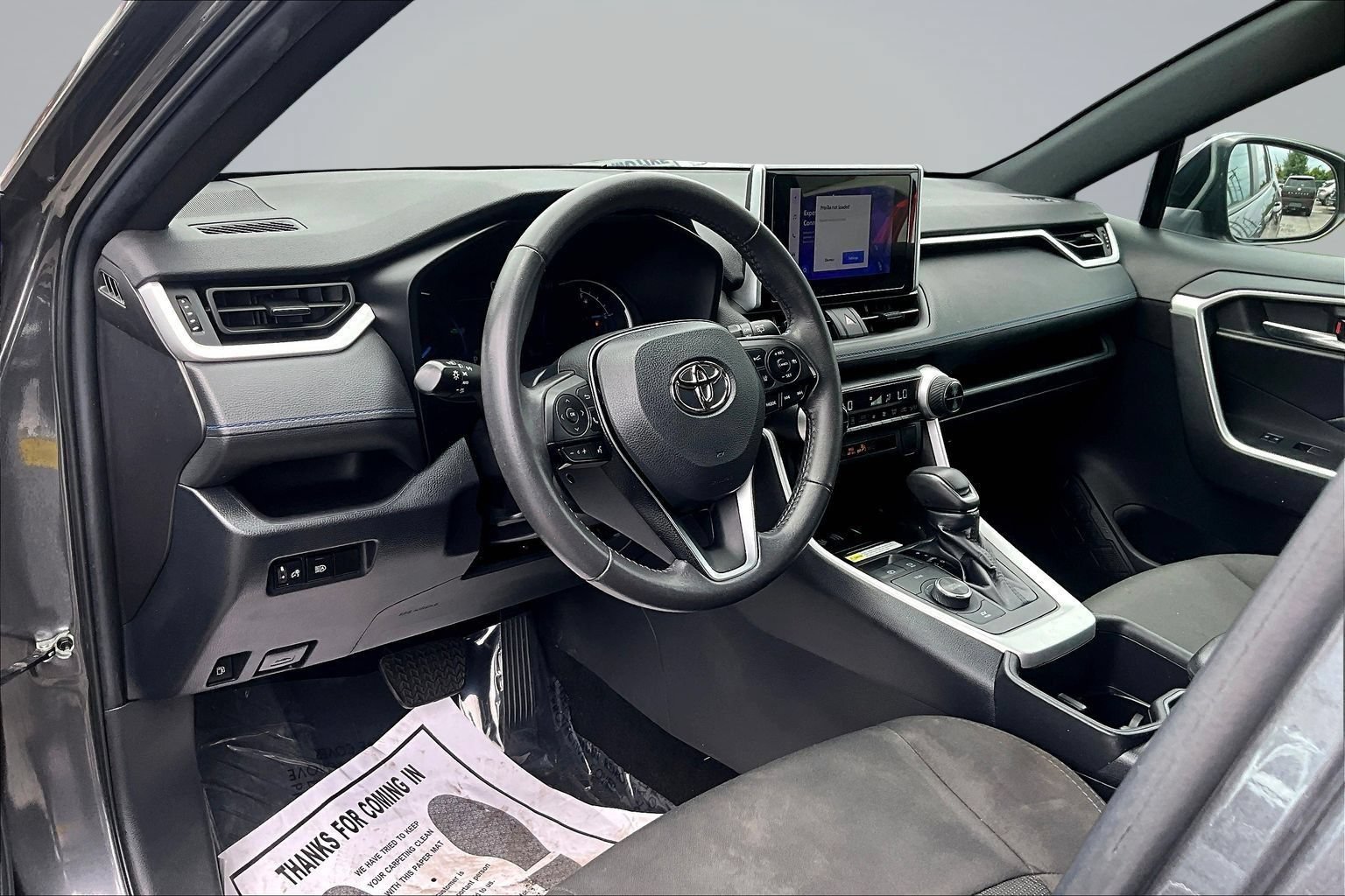 Used 2023 Toyota RAV4 SE AWD/4WD image 16