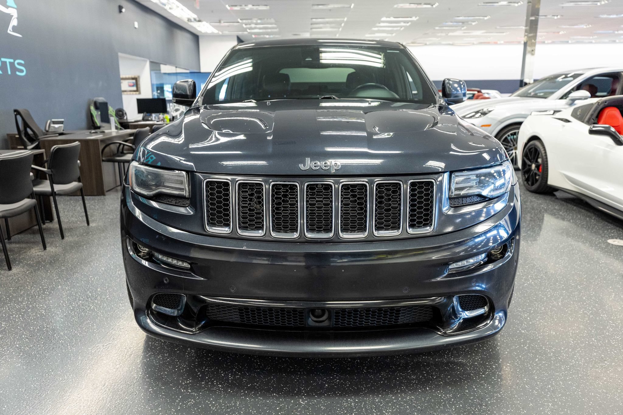 Used 2015 Jeep Grand Cherokee SRT w/ Trailer Tow Group IV AWD/4WD image 2