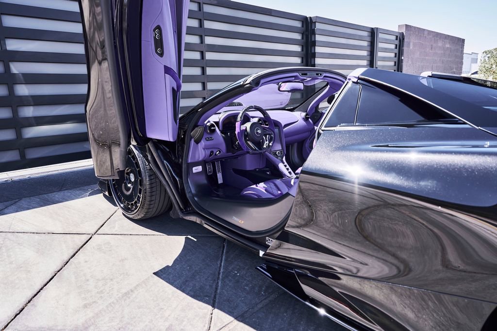 Used 2022 McLaren 765LT RWD image 33