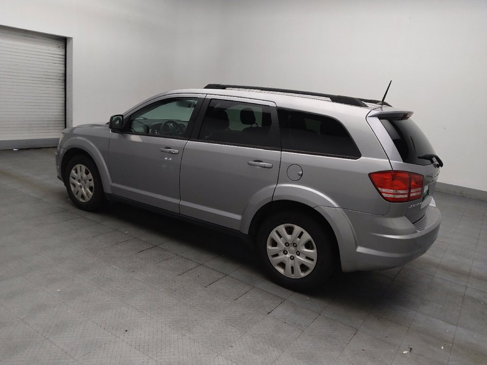 Used 2019 Dodge Journey SE FWD image 3