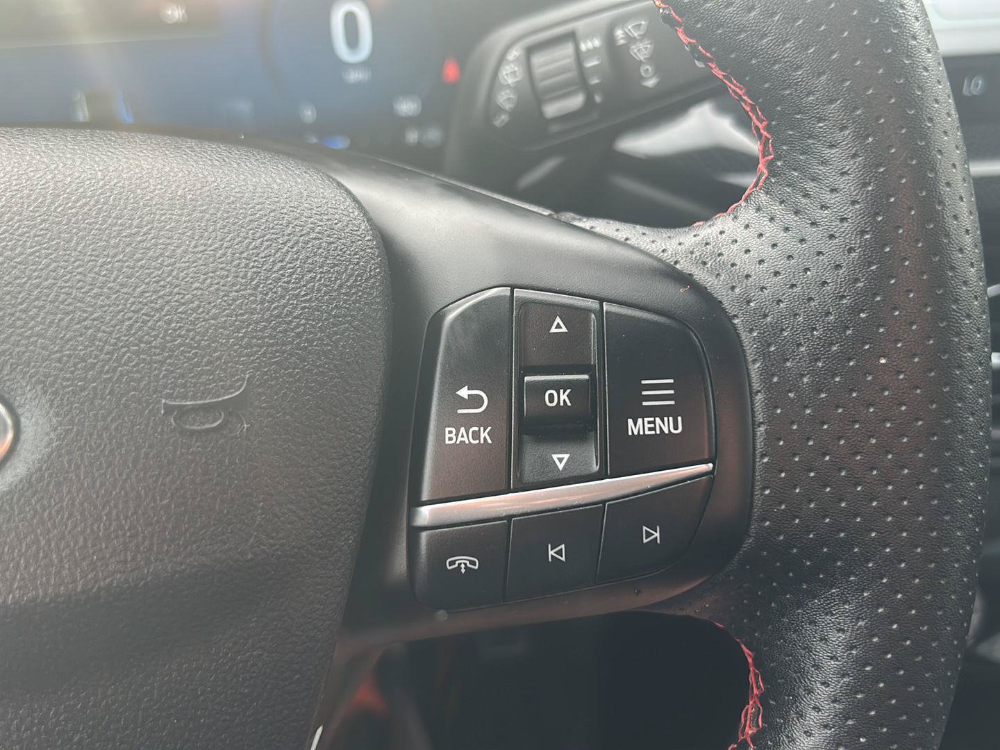 Used 2024 Ford Escape ST-Line Elite w/ Premium Technology Package AWD/4WD image 14