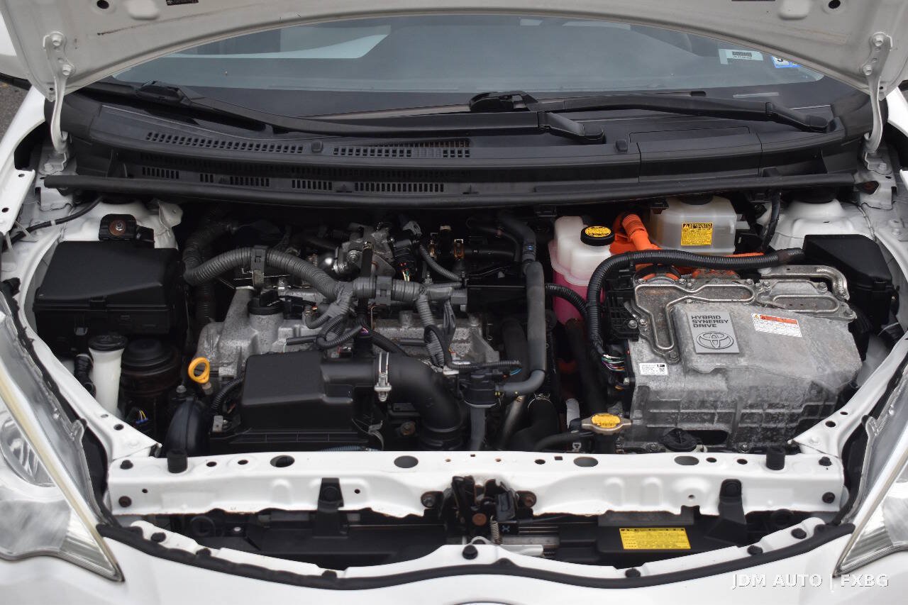 Used 2012 Toyota Prius C Three FWD image 32