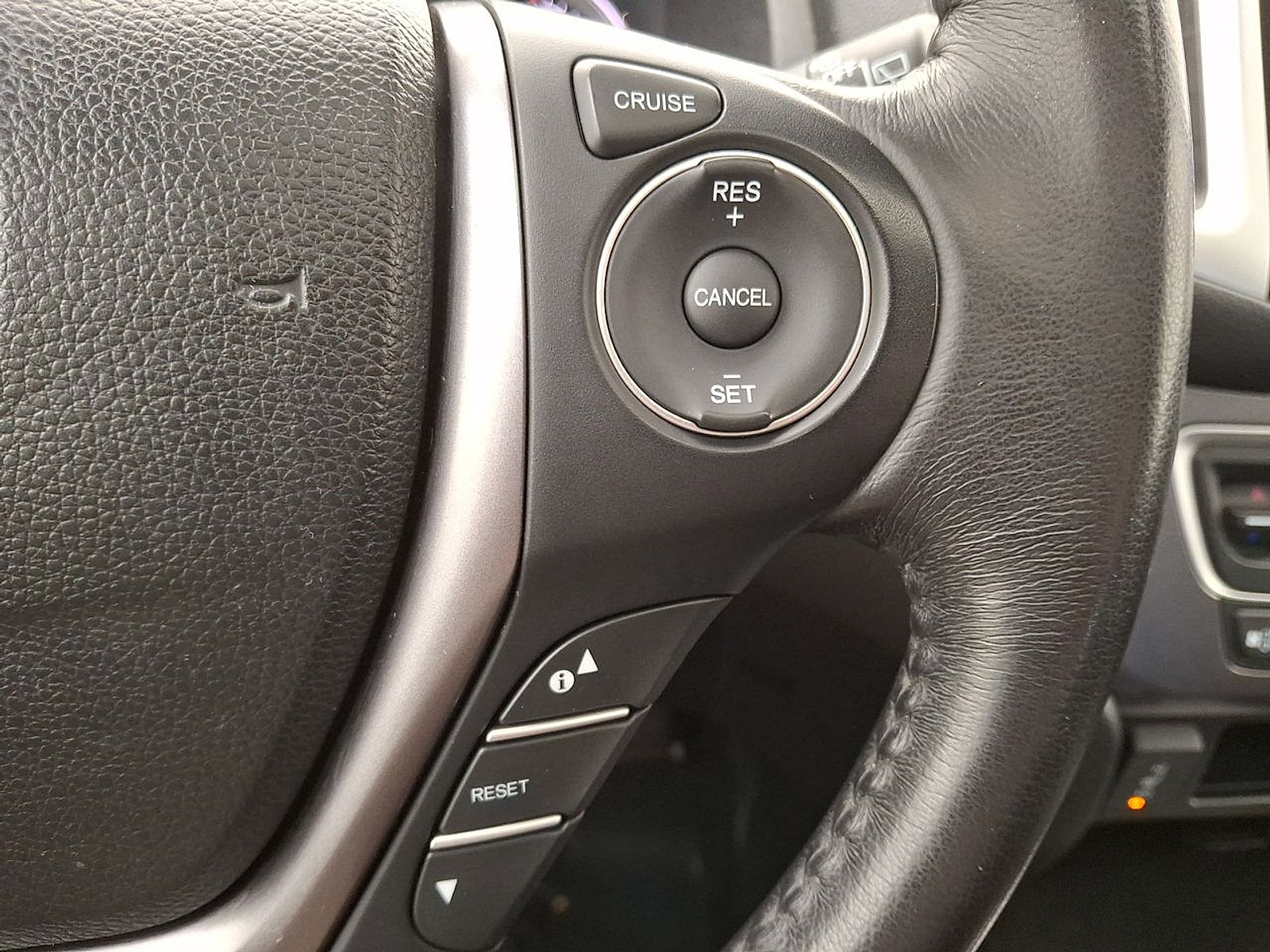 Used 2017 Honda Pilot EX-L image 21
