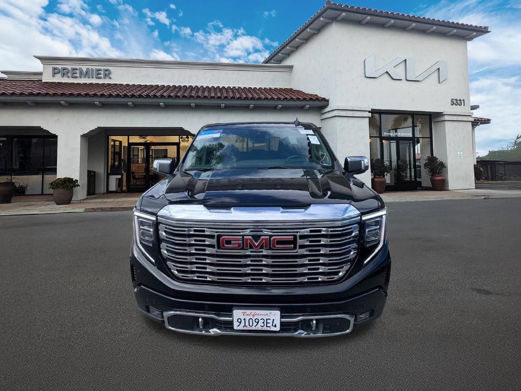 Used 2025 GMC Sierra 1500 Denali AWD/4WD image 3